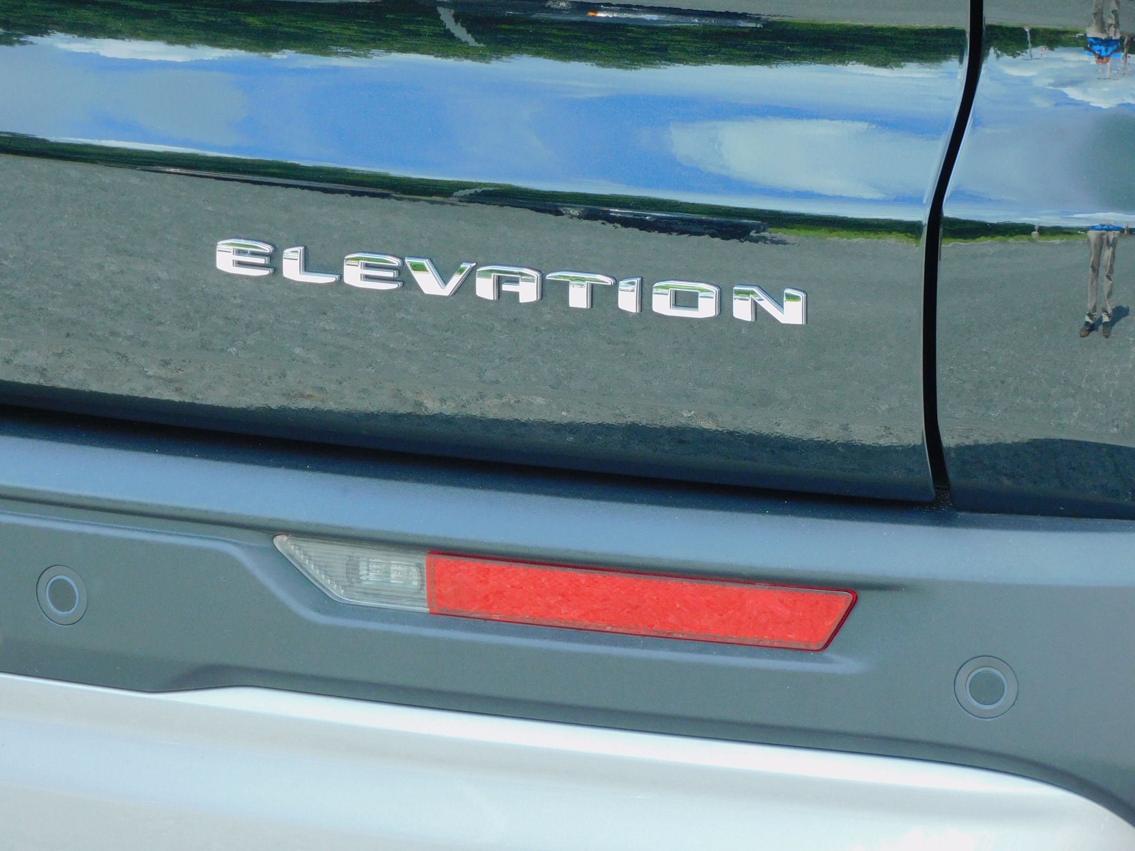 Used 2026 GMC Acadia FWD Elevation image 13