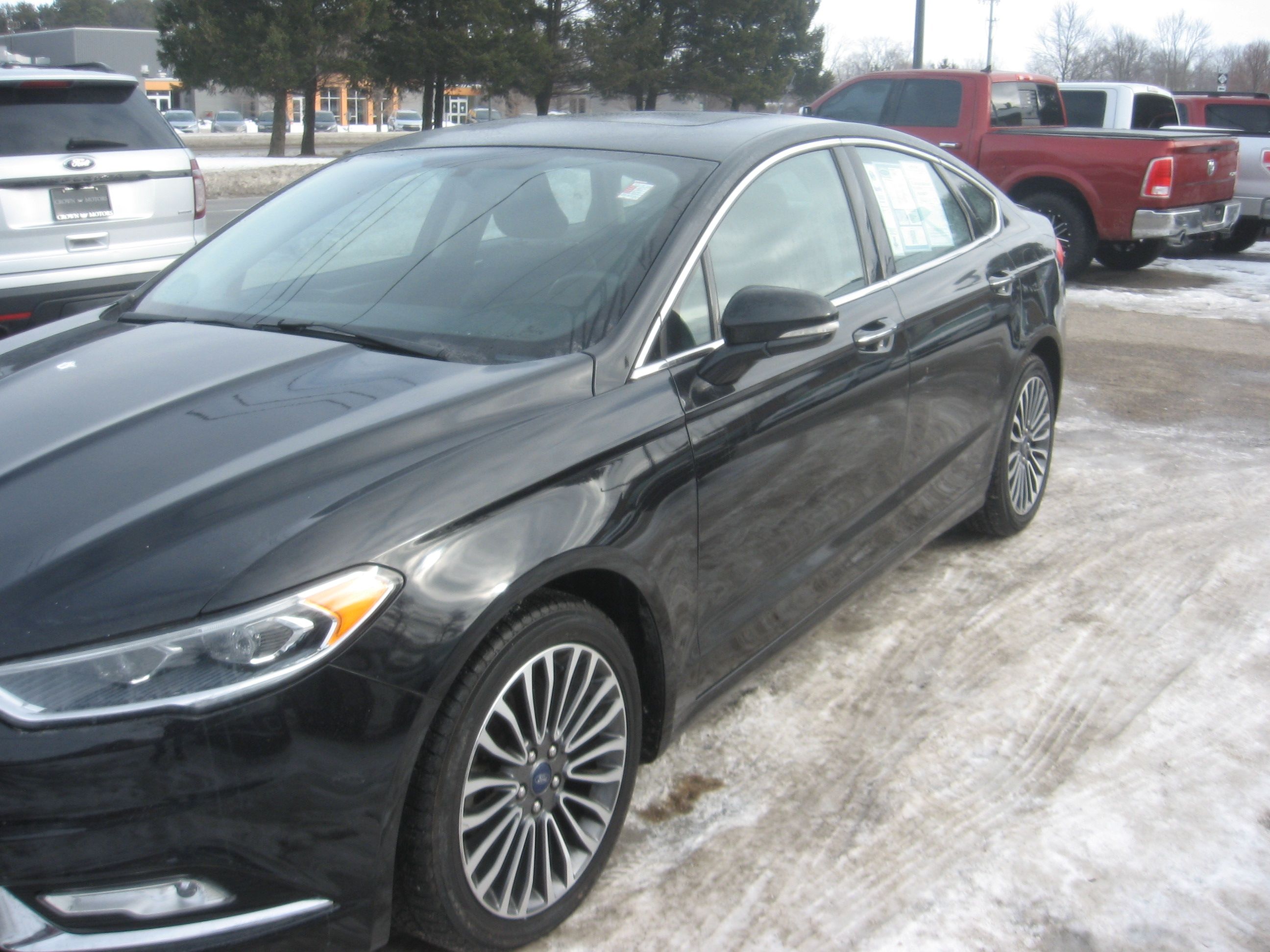 Used 2017 Ford Fusion SE FWD image 1