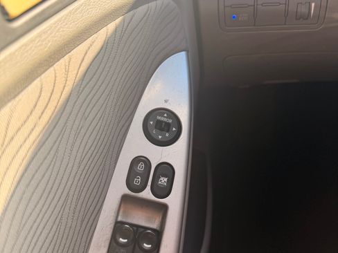 Used 2013 Hyundai Accent GLS image 18