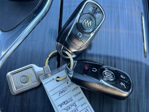 Used 2019 Buick Enclave Essence FWD image 19