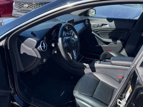 Used 2014 Mercedes-Benz CLA 250 image 10
