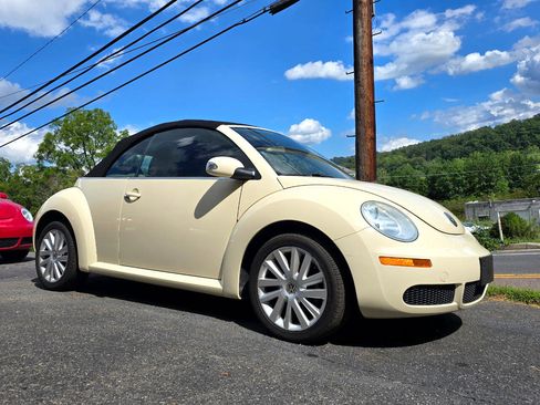 Used 2008 Volkswagen Beetle SE image 6