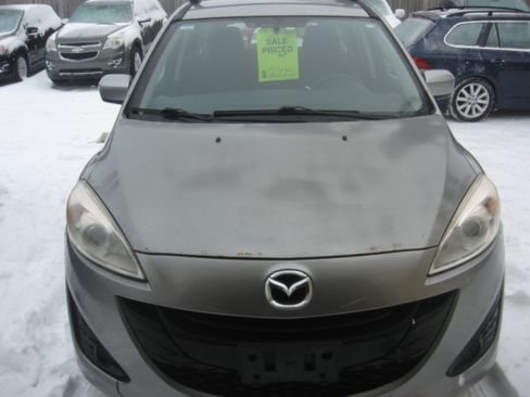 Used 2012 MAZDA MAZDA5 Sport image 2
