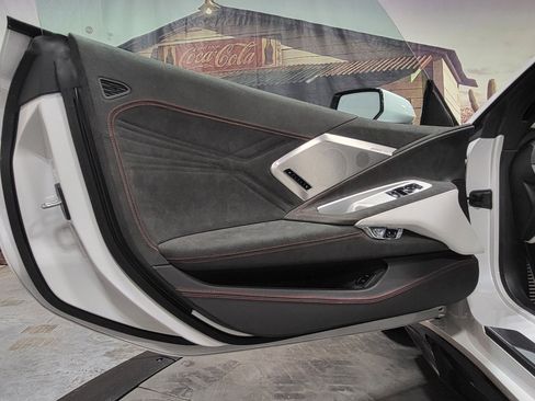 Used 2023 Chevrolet Corvette Z06 image 17