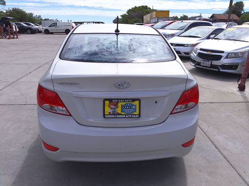 Used 2016 Hyundai Accent SE Sedan FWD image 6