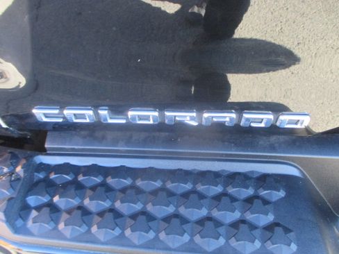 Used 2024 Chevrolet Colorado Trail Boss image 17