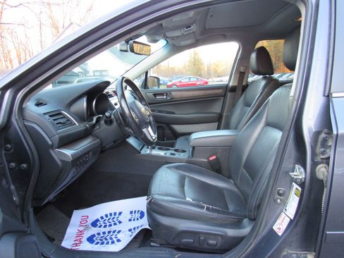 Used 2017 Subaru Outback 2.5i Limited image 16