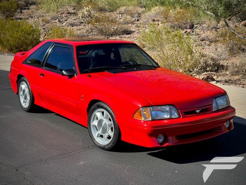 Used 1993 Ford Mustang Cobra Hatchback RWD image 2