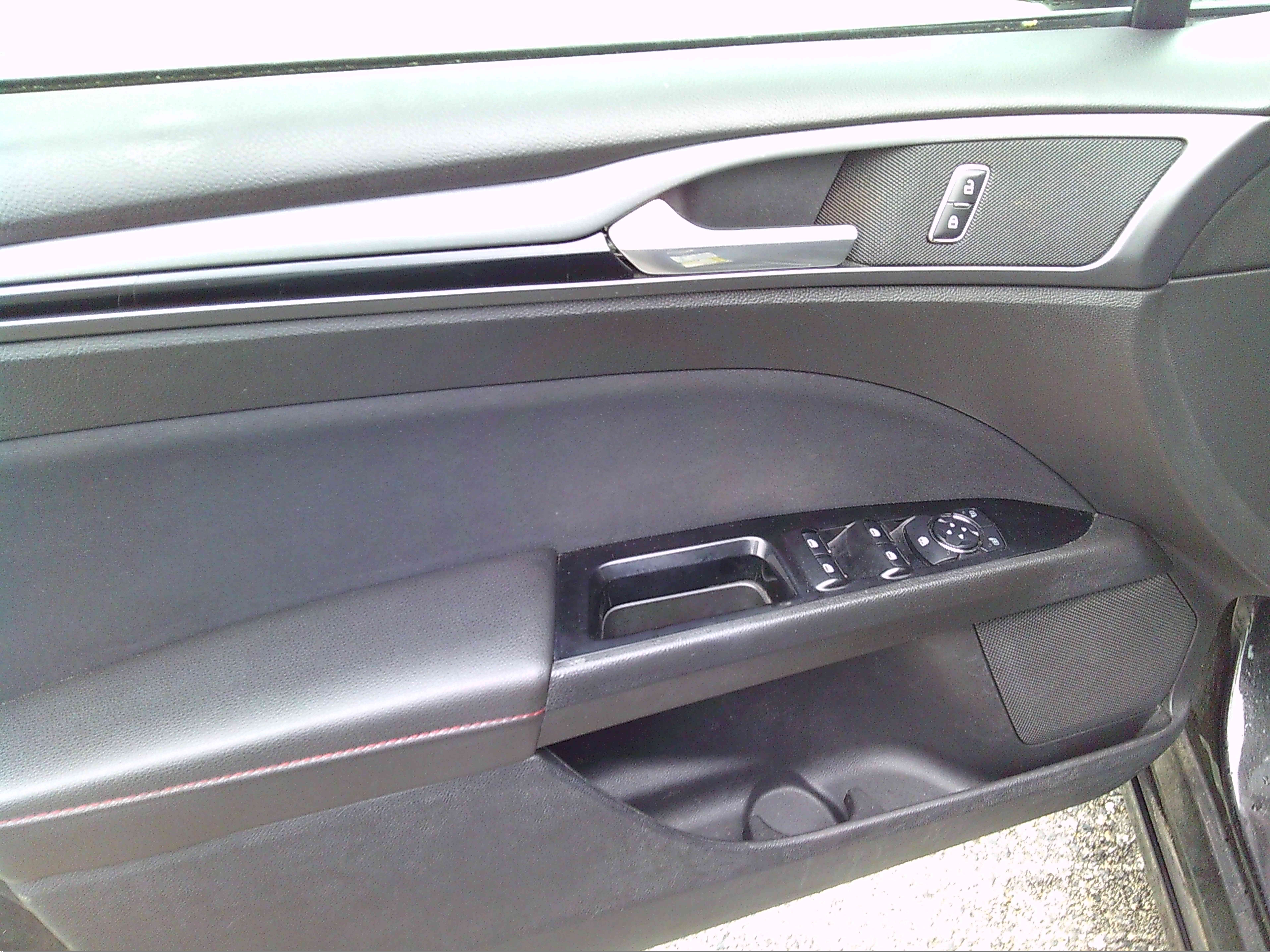 Used 2013 Ford Fusion SE FWD image 8