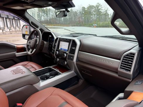 Used 2020 Ford F250 King Ranch image 6