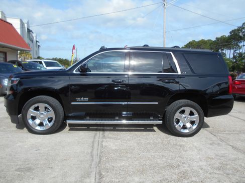 Used 2018 Chevrolet Tahoe 2WD LT image 4