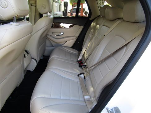 Used 2016 Mercedes-Benz GLC 300 image 10