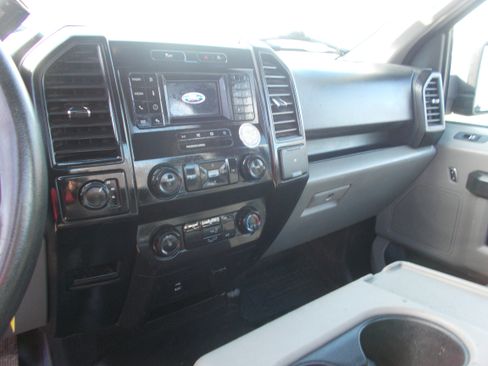 Used 2020 Ford F150 image 8