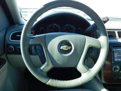 Used 2013 Chevrolet Silverado 1500 LTZ image 12