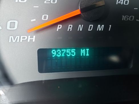 Used 2021 Chevrolet Express 2500 image 17