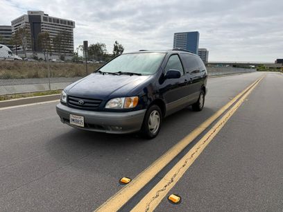 Used 2002 Toyota Sienna LE