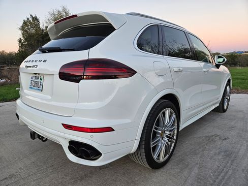 Used 2018 Porsche Cayenne GTS image 5
