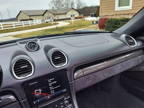 Used 2020 Porsche 718 Boxster Spyder image 50