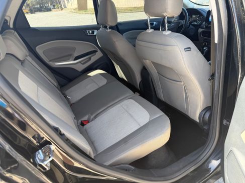 Used 2018 Ford EcoSport SE image 8