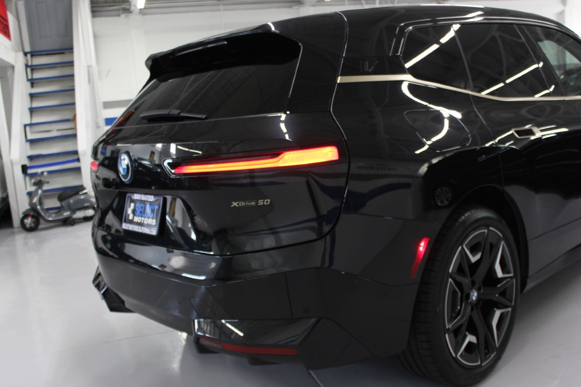 Used 2024 BMW iX xDrive50 AWD/4WD image 7