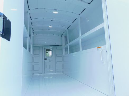 New 2025 Chevrolet Express 3500 image 19