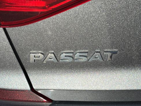 Used 2017 Volkswagen Passat 1.8T S image 17