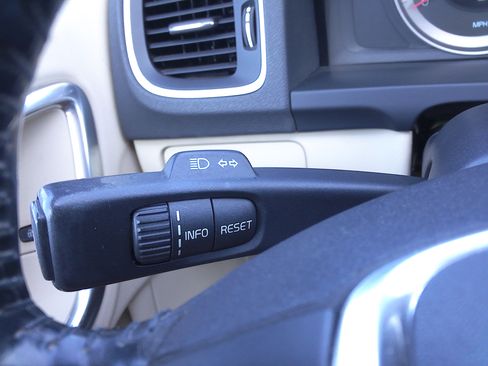 Used 2012 Volvo S60 T5 image 31