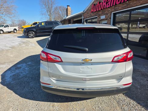 Used 2018 Chevrolet Equinox LT image 4