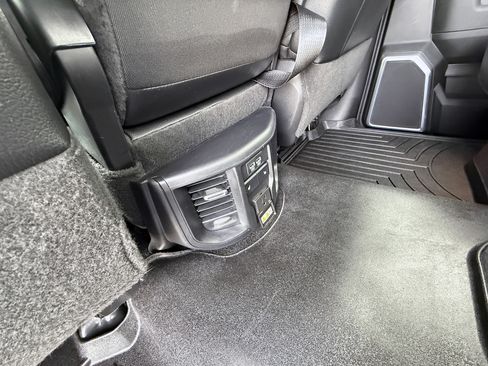 Used 2024 RAM 2500 Laramie image 17