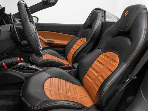 Used 2017 Ferrari 488 Spider image 11