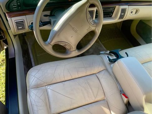 Used 1999 Oldsmobile 88 50th Anniversary image 10