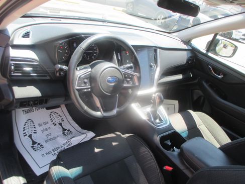 Used 2022 Subaru Outback Premium AWD/4WD image 10