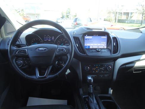 Used 2017 Ford Escape SE AWD/4WD image 7