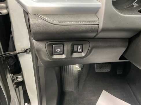 Used 2018 GMC Acadia SLE image 12