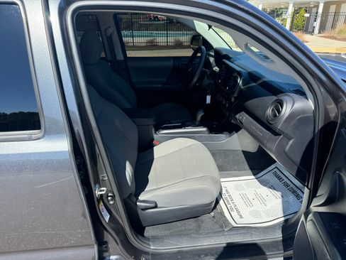 Used 2020 Toyota Tacoma SR image 11