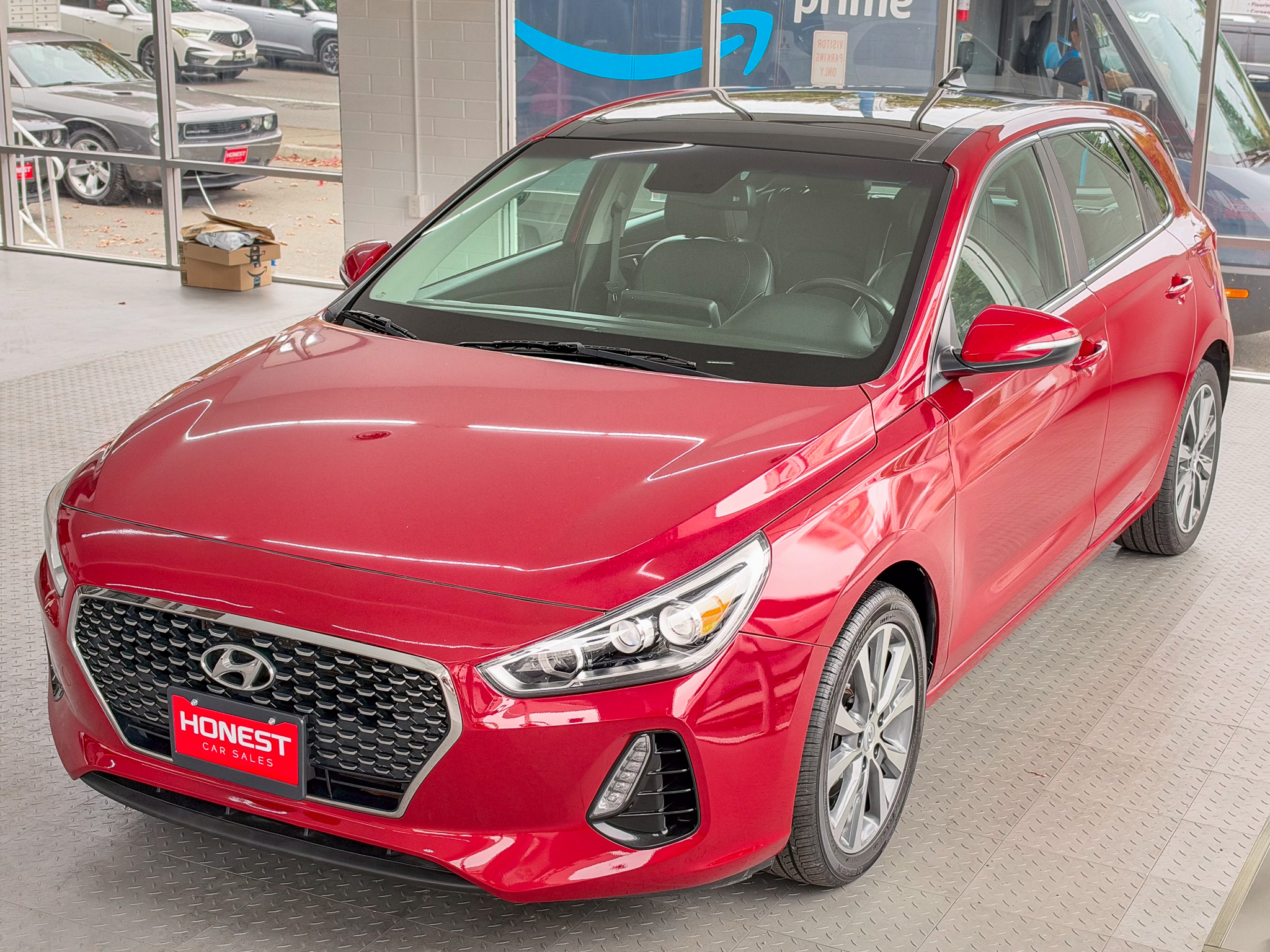 Used 2018 Hyundai Elantra GT Hatchback FWD image 3