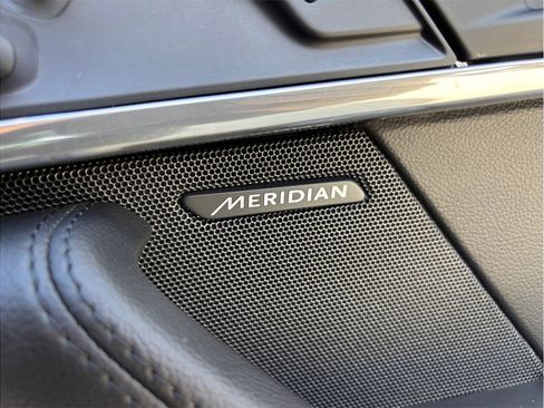 Used 2020 Jaguar F-TYPE image 25