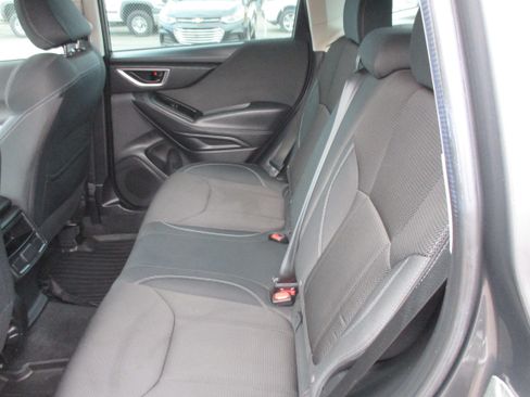 Used 2021 Subaru Forester 2.5i Premium Sport Utility 4D AWD/4WD image 7