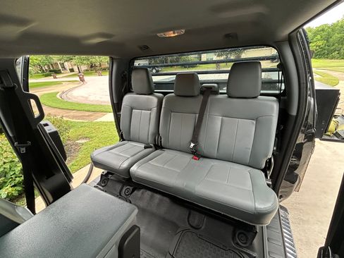 Used 2015 Ford F350 4x4 Crew Cab DRW Super Duty image 11