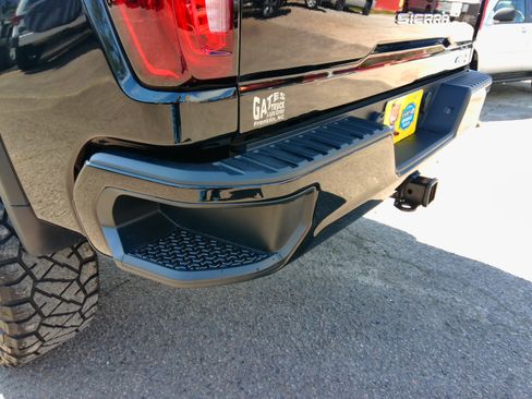 Used 2022 GMC Sierra 2500 AT4 image 28