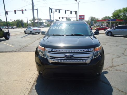 Used 2015 Ford Explorer 4WD XLT image 9