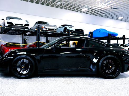 Used 2024 Porsche 911 Carrera GTS image 2