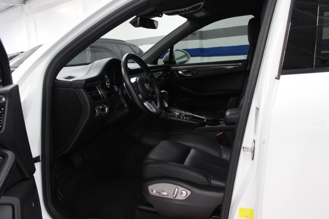 Used 2020 Porsche Macan S AWD/4WD image 10