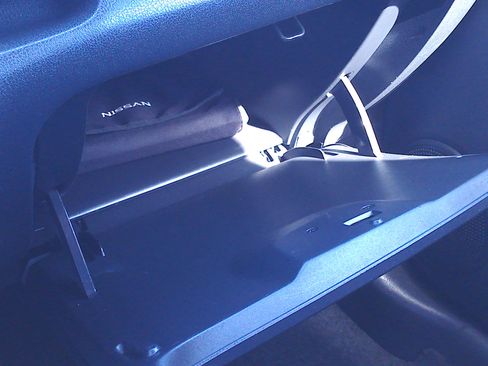 Used 2015 Nissan Versa Note SV FWD image 18