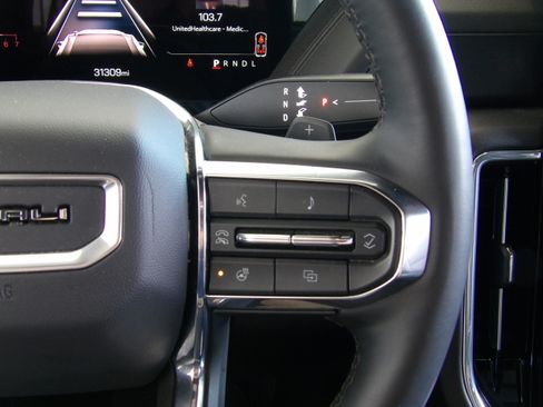 Used 2025 GMC Yukon XL Denali image 34