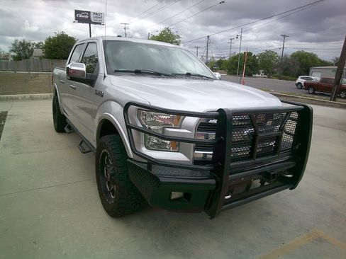 Used 2016 Ford F150 Lariat image 5