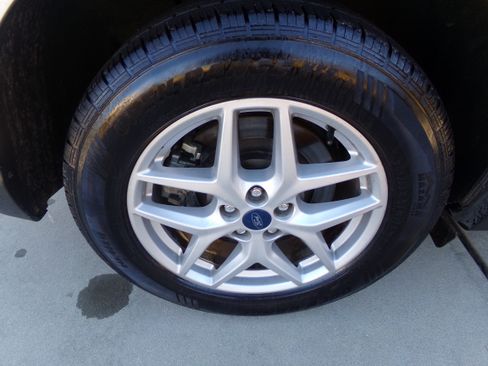 Used 2021 Ford Edge SEL image 11