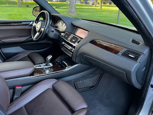 Used 2017 BMW X3 xDrive28i image 22