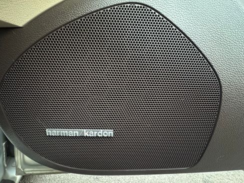 Used 2011 Buick Regal CXL image 11