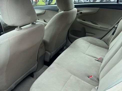 Used 2013 Toyota Corolla image 7